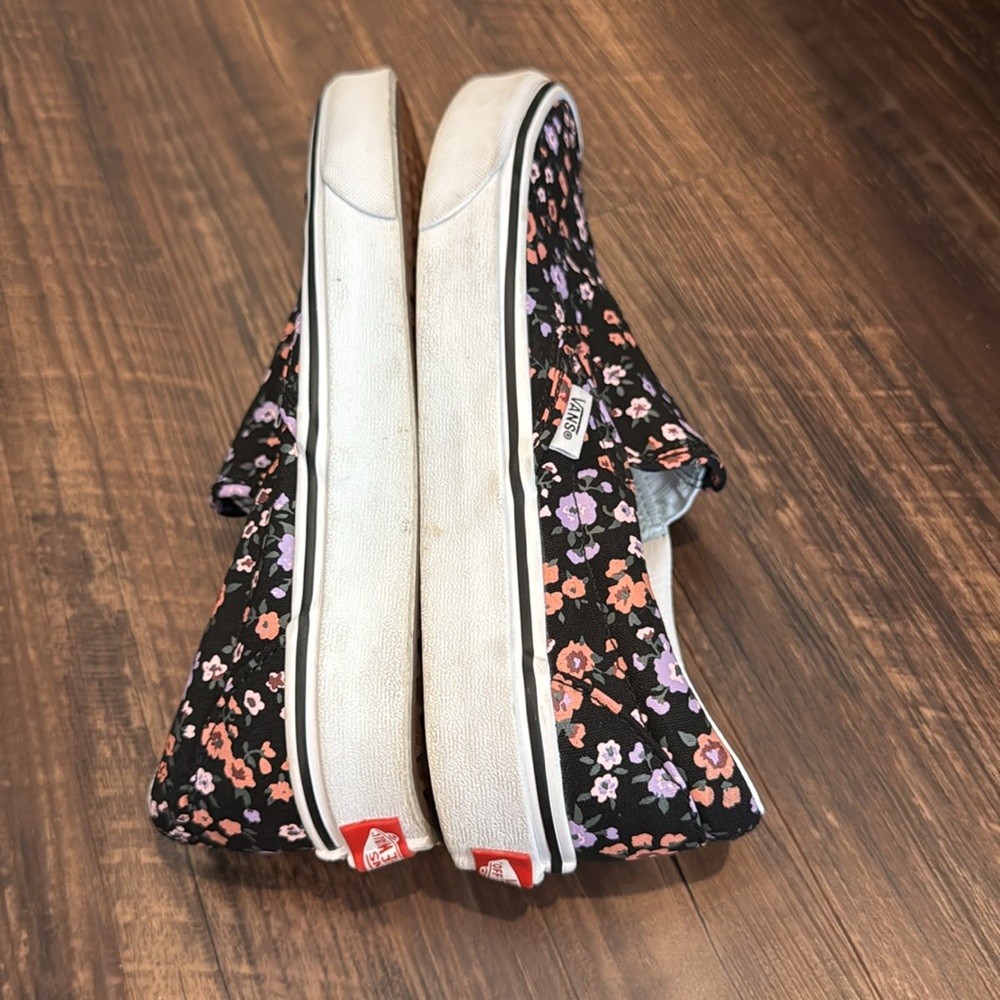 Vans purple and pink small flowers slip on shoes men’s 6.5 women’s 8 - Picture 5 of 6